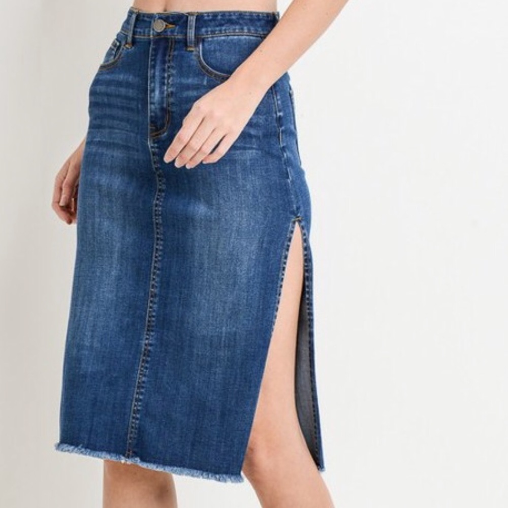 Double splits denim skirt
